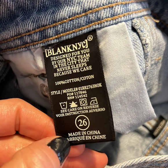 NWT blank, NYC, short overalls, size 26 - Picture 5 of 5